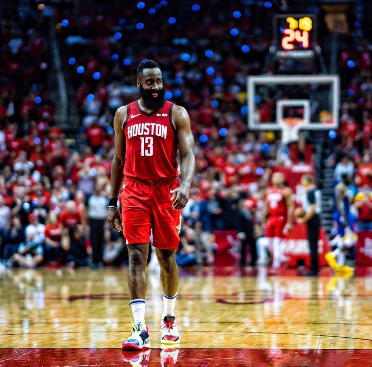 援声浪中 援声浪中