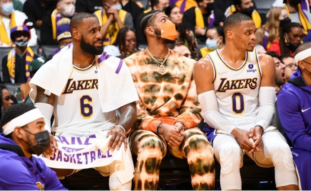 队员复述触 队员复述触