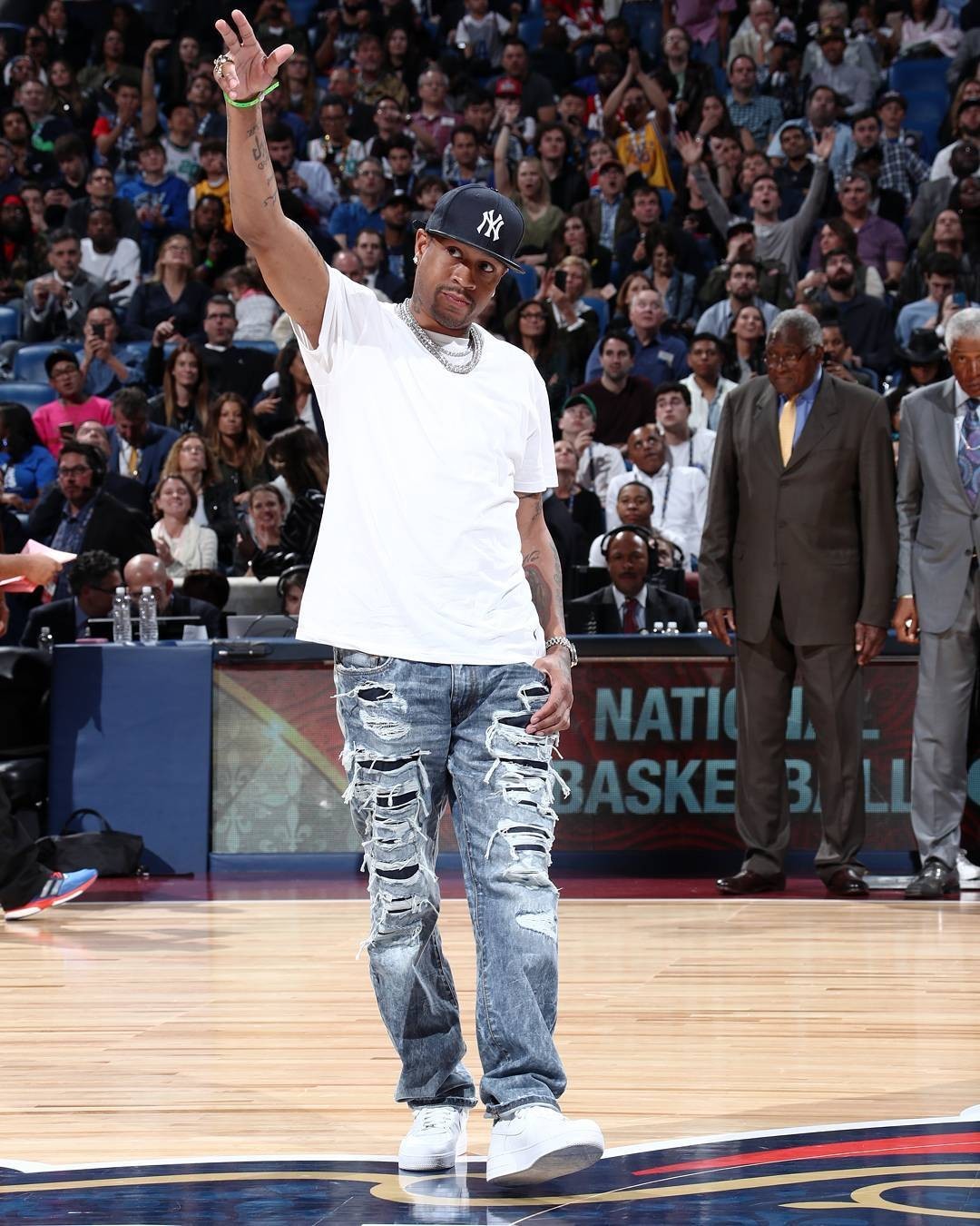 继续放大 继续放大